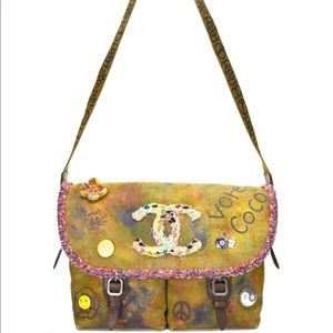 Chanel Chanel Limited Edition Graffiti Flower Power Messenger Crossbod –  Vintage by Misty